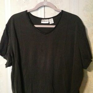 FASHION BUG WOMEN'S BLACK SHORT SLEEVE V-NECK TOP